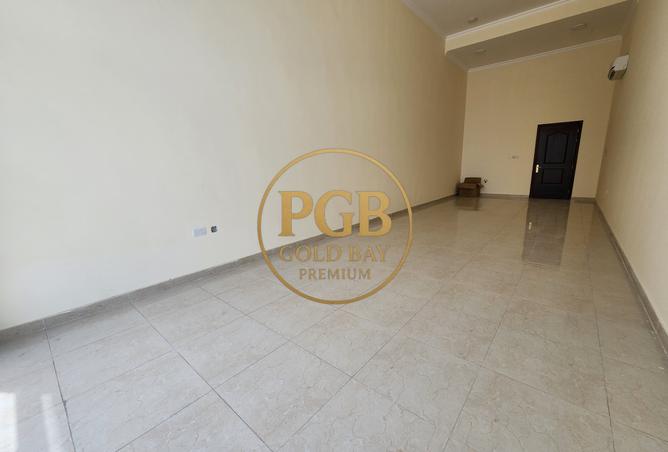 925872 - Property Image 2