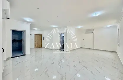 Apartment - 2 Bedrooms - 3 Bathrooms for rent in Bin Omran 46 - Fereej Bin Omran - Doha