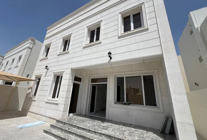 868000 - Property Main Image