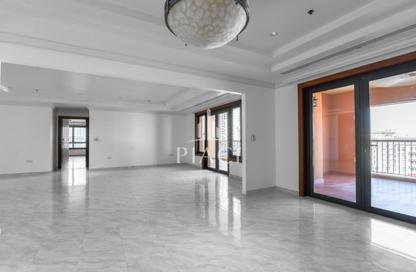 Apartment - 2 Bedrooms - 3 Bathrooms for rent in East Porto Drive - Porto Arabia - The Pearl Island - Doha Apartment - 2 Bedrooms - 3 Bathrooms for rent in East Porto Drive - Porto Arabia - The Pearl Island - Doha