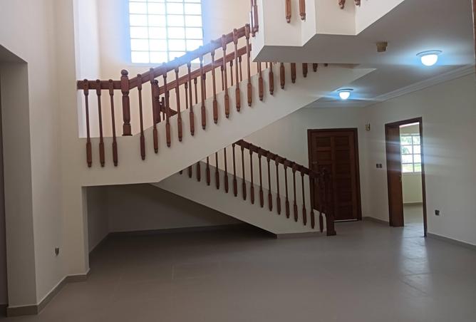 869421 - Property Image 3