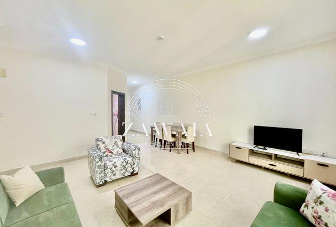 870464 - Property Image 2