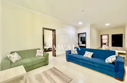 شقة - 2 غرف نوم - 2 حمامات للايجار في شارع حضرموت - دوحة الجديد - الدوحة