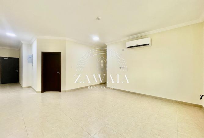 870541 - Property Image 3