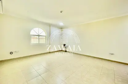 Apartment - 3 Bedrooms - 2 Bathrooms for rent in Hadramout Street - Doha Al Jadeed - Doha