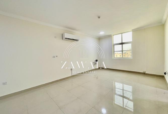 870597 - Property Main Image