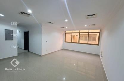 Apartment - 2 Bedrooms - 3 Bathrooms for rent in Al Sadd Road - Al Sadd - Doha