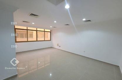 Apartment - 2 Bedrooms - 3 Bathrooms for rent in Al Sadd Road - Al Sadd - Doha
