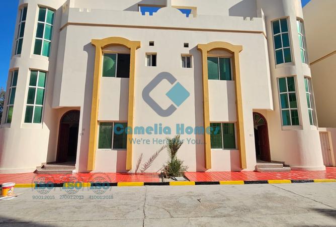 985092 - Property Image 2