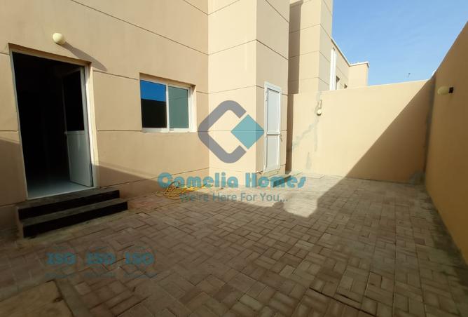 985092 - Property Image 3