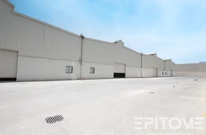 Warehouse - Studio - 1 Bathroom for rent in Birkat Al Awamer - Al Wakra