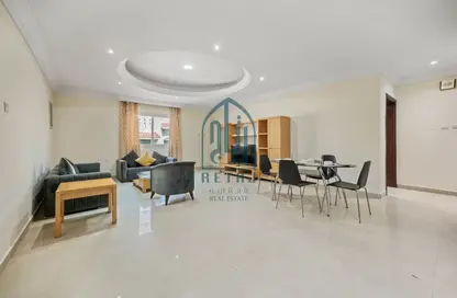 Apartment - 2 Bedrooms - 1 Bathroom for rent in Al Sadd Road - Al Sadd - Doha