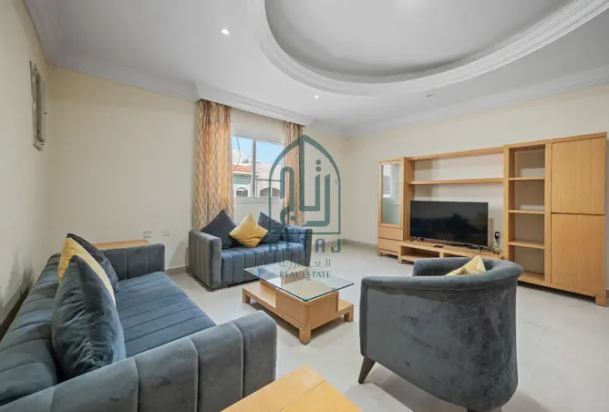 876265 - Property Image 2