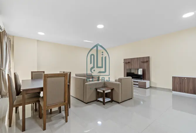 876579 - Property Image 3