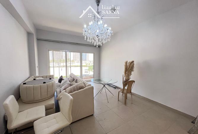 879013 - Property Image 2