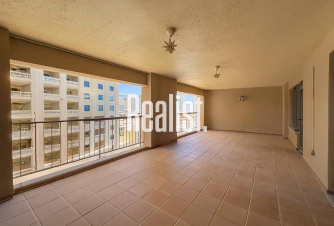 879130 - Property Image 2