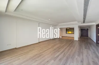 Apartment - 1 Bedroom - 2 Bathrooms for rent in West Porto Drive - Porto Arabia - The Pearl Island - Doha