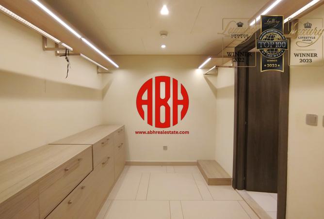 880061 - Property Image 3