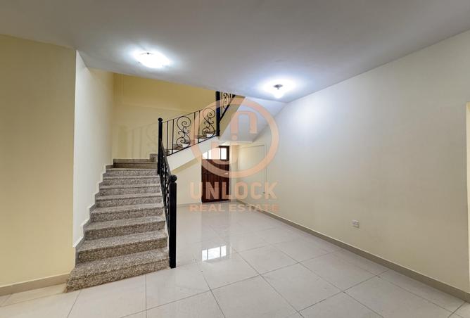 883402 - Property Image 3