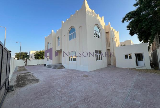 883256 - صورة العقار 2