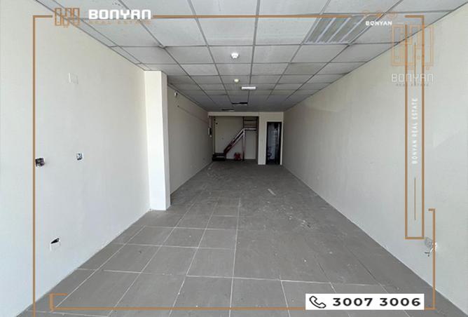 885182 - Property Image 2