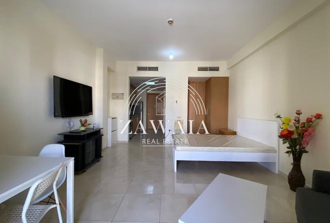 885667 - Property Image 2