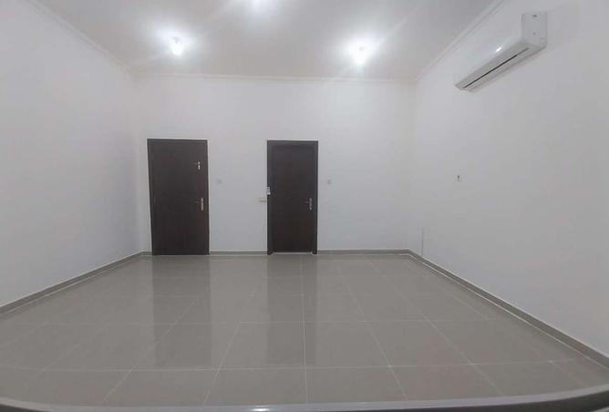 887325 - Property Image 2