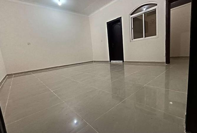 887322 - Property Image 2