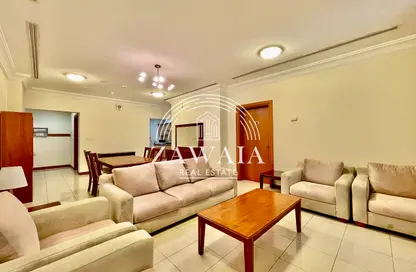 شقة - 2 غرف نوم - 3 حمامات للايجار في شارع الشط - الخليج الغربي - الدوحة