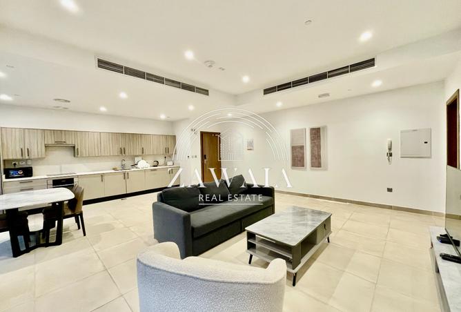 887469 - Property Image 3