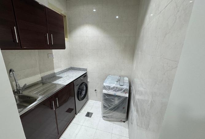 999787 - Property Image 3