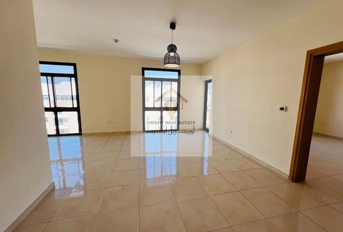 887693 - Property Image 3