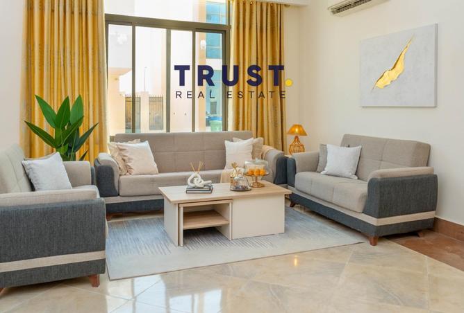 890944 - Property Image 2