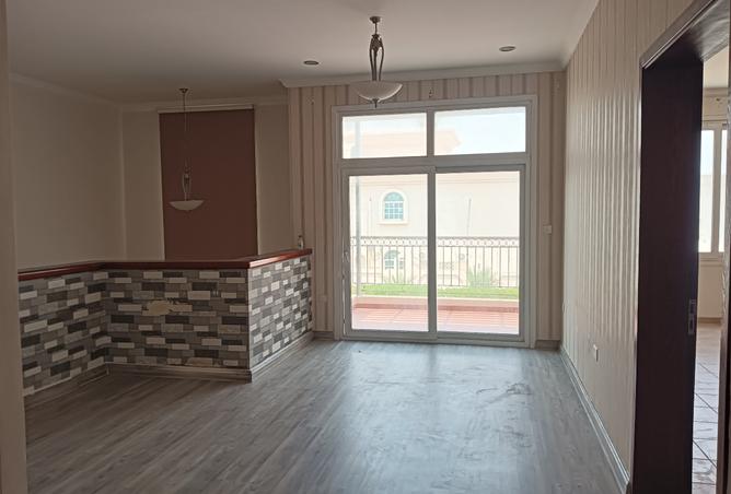 891953 - Property Image 3