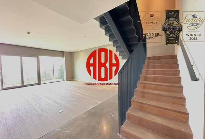 893792 - Property Image 3