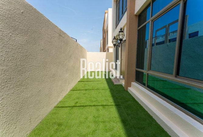 894740 - Property Image 3