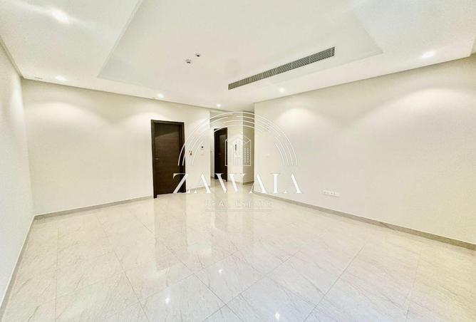 896901 - Property Image 2