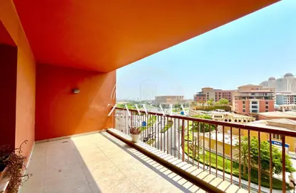 شقة - 2 غرف نوم - 2 حمامات للايجار في طريق بورتو الغربي - بورتو أرابيا - جزيرة اللؤلؤة - الدوحة