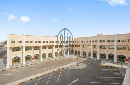 Shop - Studio - 1 Bathroom for rent in Sheikha Houda Compound - Al Gharrafa - Doha