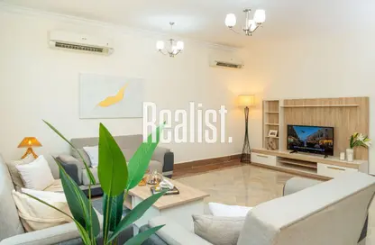 فيلا - 6 غرف نوم - 4 حمامات للبيع في الوكير - الوكير - الوكرة