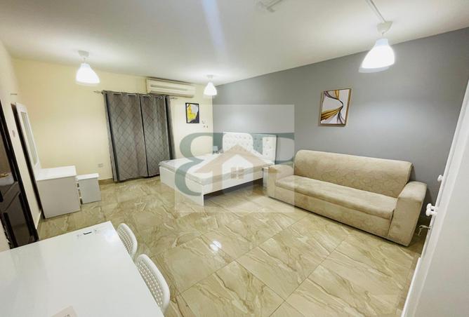 1013771 - Property Image 2