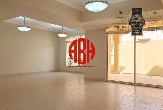 901409 - Property Image 2