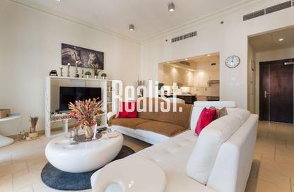 Apartment - 1 Bedroom - 2 Bathrooms for sale in Chateau - Qanat Quartier - The Pearl Island - Doha
