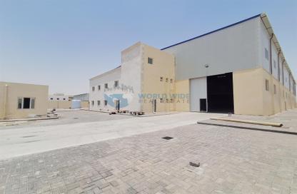 Warehouse - Studio - 7+ Bathrooms for rent in East Industrial Street - Birkat Al Awamer - Al Wakra