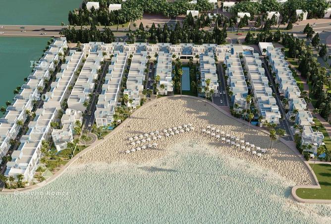 902721 - Property Image 2