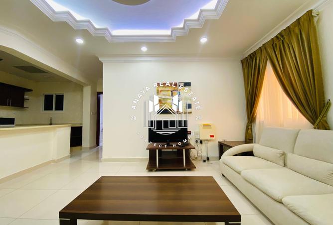 903315 - Property Image 2