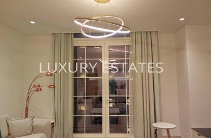Apartment - 2 Bedrooms - 3 Bathrooms for rent in Floresta Gardens - The Pearl Island - Doha