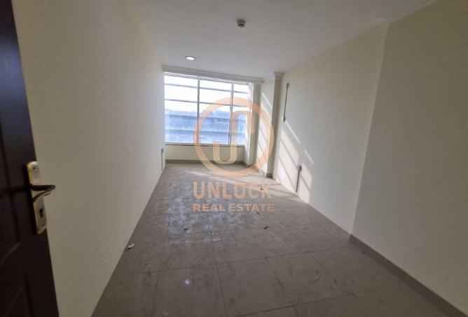 903740 - Property Image 3