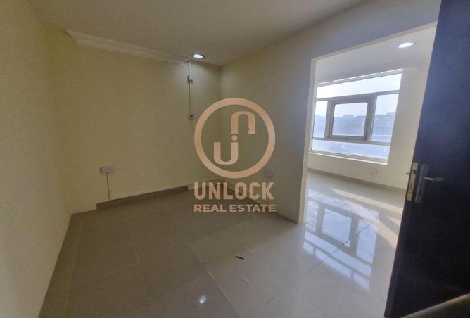 903740 - Property Image 2