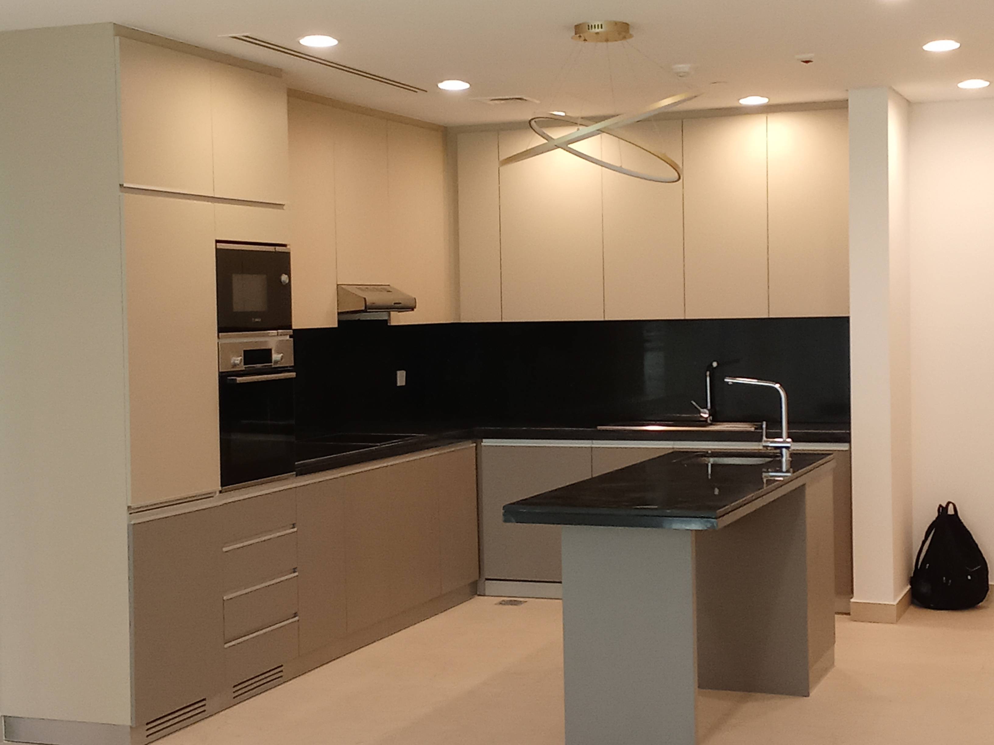 Spacious 1BHK Apartment, Floresta (Bills included) thumbnail 6